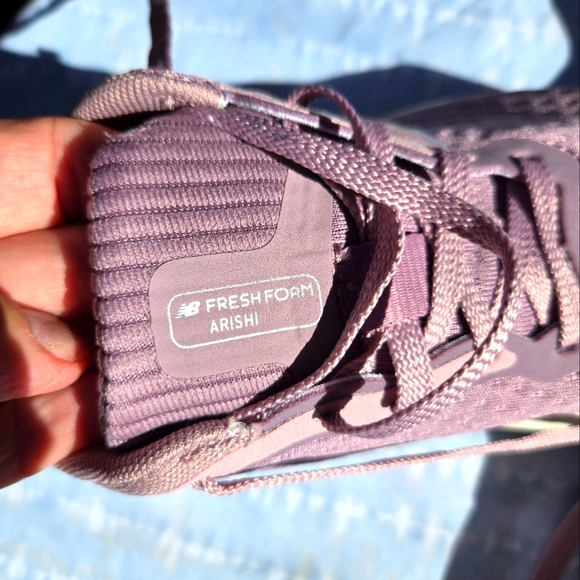New Balance Women's Mauve Athletic Shoes **missing insoles** - Picture 5 of 6